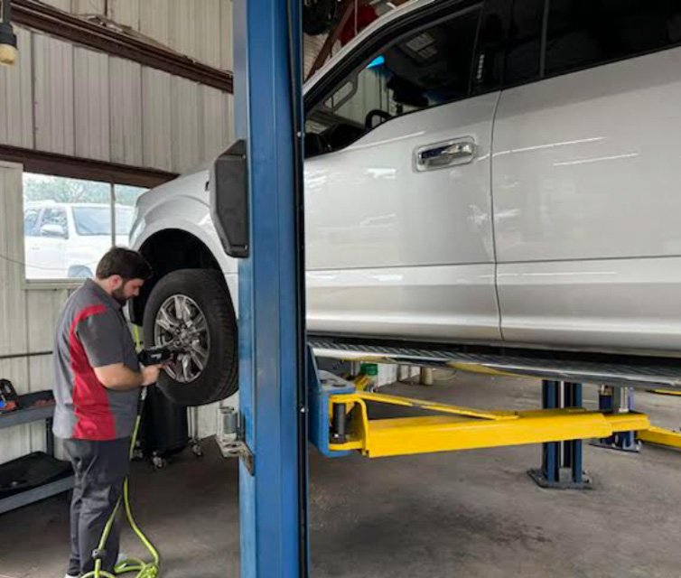 Tire change in Spring, TX